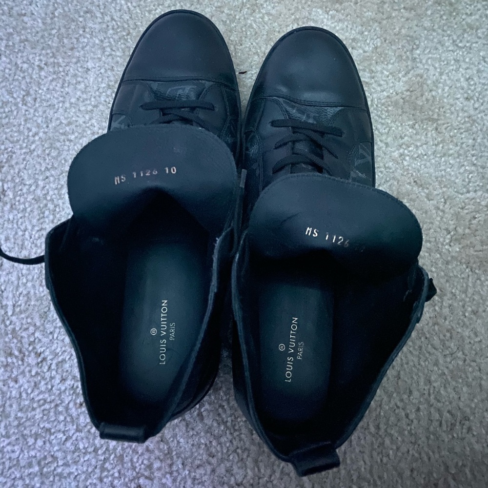 Louis Vuitton High Top Sneaker. Size 10 - Picture 3 of 3